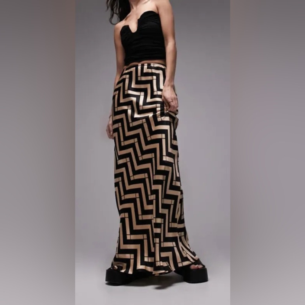 Topshop Geometric Print Satin Midi Skirt Black & Beige Size US 6